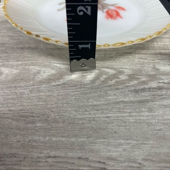 Termocrisa Translucent Milk Glass 7" Salad Luncheon Plates Red Floral Patternx4 - Picture 5 of 5